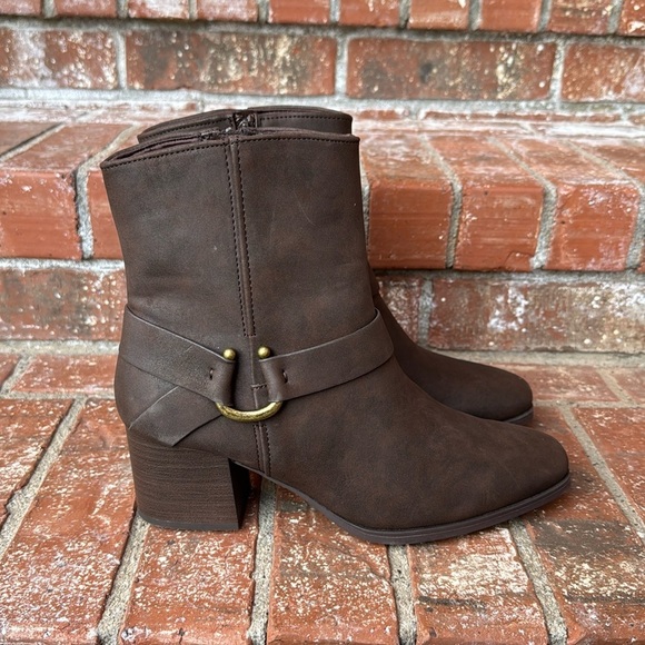 Baretraps Women's Tiana Side Zip Ankle Boots Size 10 - Picture 1 of 7